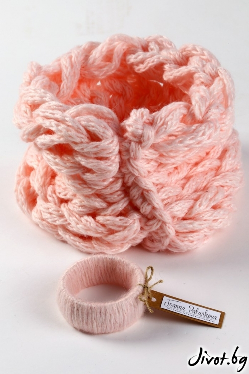 Нежно розов ръчно изработен шал / Joanna Palankova
