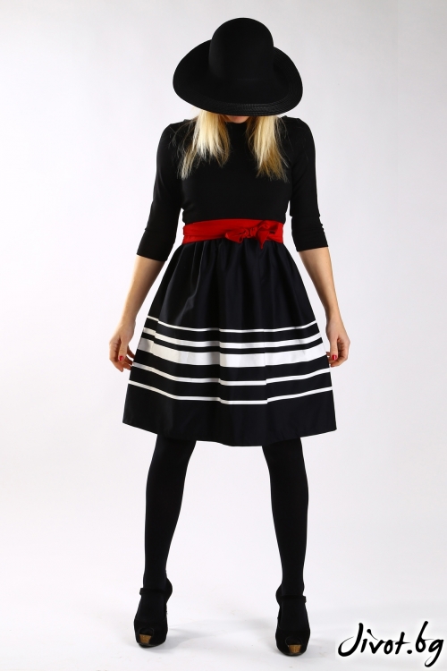 Черна рокля с бял кант и червен колан / VЯRA за MUSE SHOP