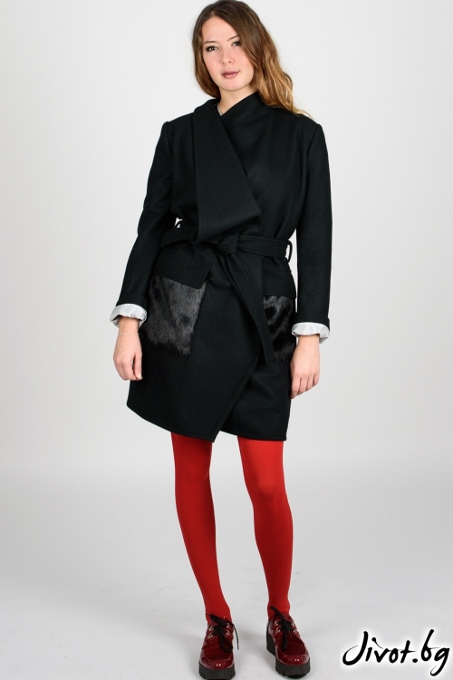 Черно дамско палто с джобове от еко кожа / VIVASTELLA