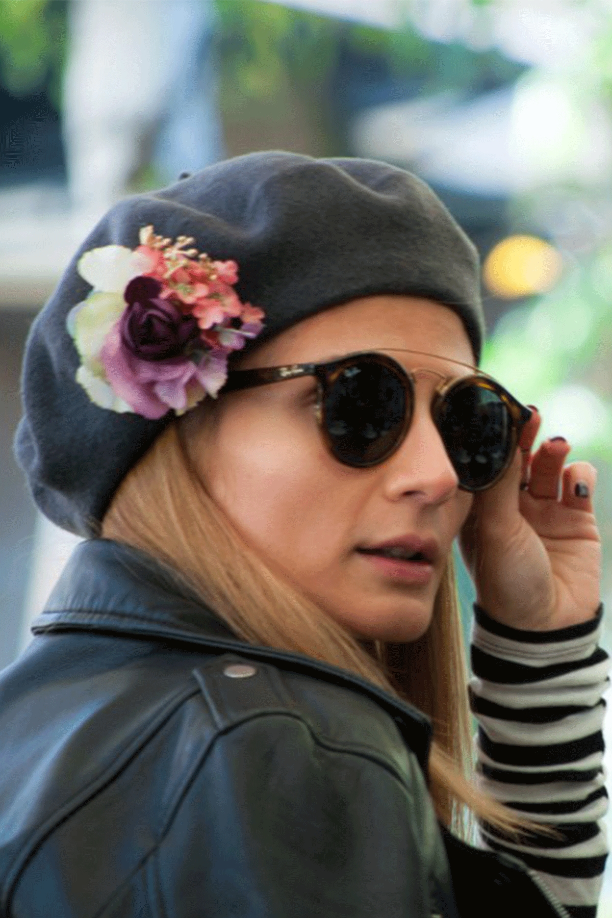 The French Beret "Graffiti grey"/ Forget-me-not