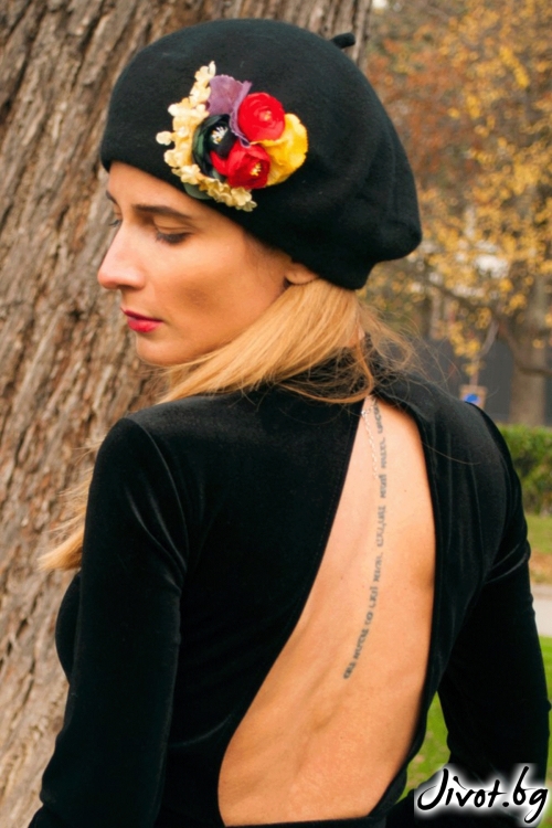 The French Beret – "Totally black"/ Forget-me-not