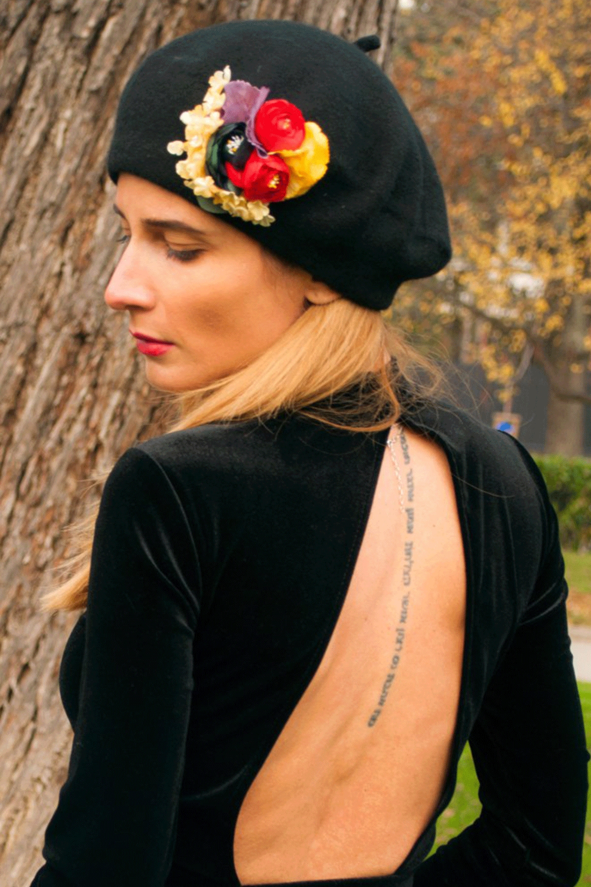 The French Beret – "Totally black"/ Forget-me-not
